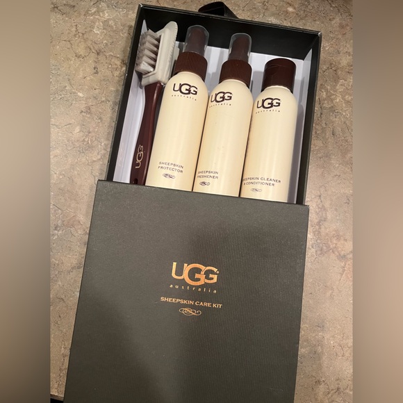 UGG - SHEEPSKIN CARE KIT - BOOT CLEANING & PROTECTION KIT !! NEW IN BOX ! - Picture 3 of 7